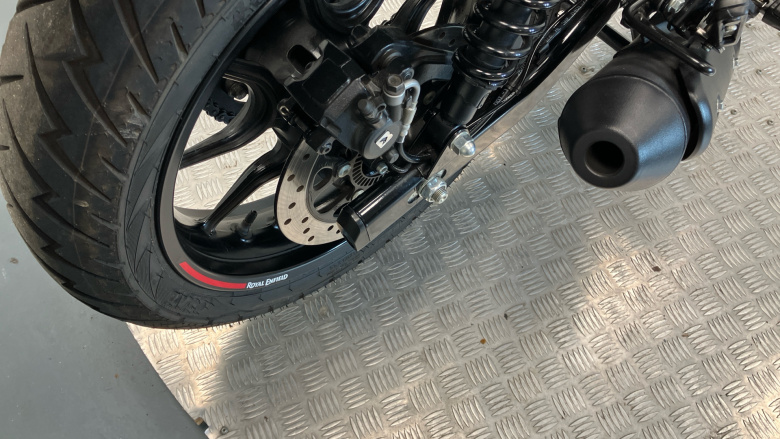 Royal Enfield Hntr 350 Rebel Red (23MY)